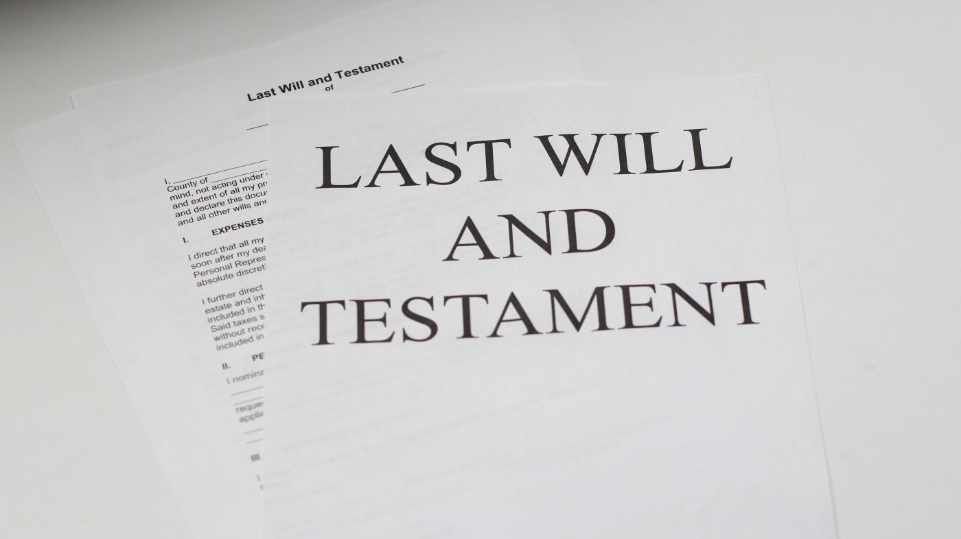 Document with Last will and testament on it